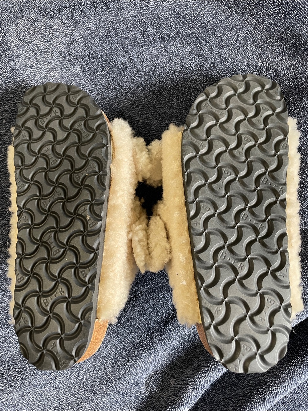 Birkenstock Shearling Arizona Big Buckle Teddy Eggshell Double Strap Slides - Picture 5 of 9